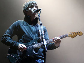 Arctic Monkeys to work with Josh Homme